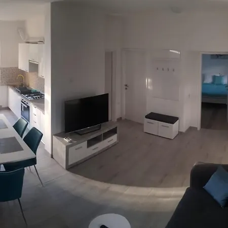 Milo - Appartement Zadar